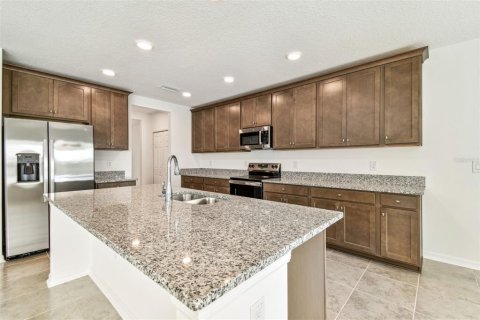Casa en venta en Dade City, Florida, 5 dormitorios, 308.06 m2 № 1898431 - foto 15