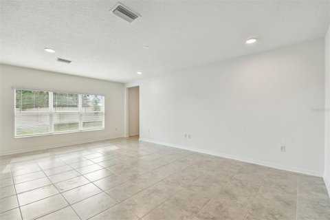 Casa en venta en Dade City, Florida, 5 dormitorios, 308.06 m2 № 1898431 - foto 19