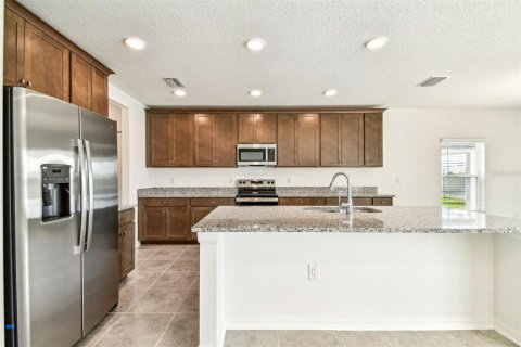 Casa en venta en Dade City, Florida, 5 dormitorios, 308.06 m2 № 1898431 - foto 14