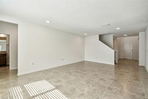 Casa en venta en Dade City, Florida, 5 dormitorios, 308.06 m2 № 1898431 - foto 25