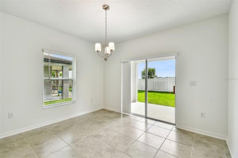 Casa en venta en Dade City, Florida, 5 dormitorios, 308.06 m2 № 1898431 - foto 17