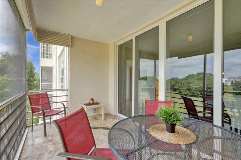 Copropriété à vendre à Pompano Beach, Floride: 2 chambres, 102.19 m2 № 1938229 - photo 13