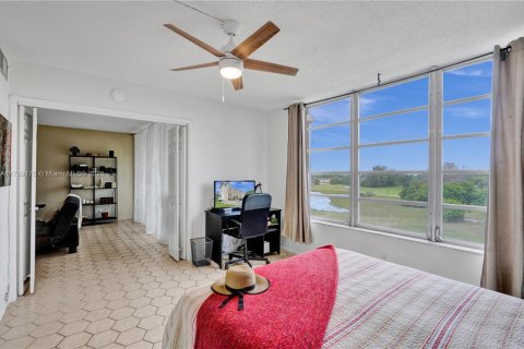 Copropriété à vendre à Pompano Beach, Floride: 2 chambres, 102.19 m2 № 1938229 - photo 26