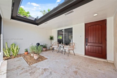 Villa ou maison à vendre à Miami Shores, Floride: 4 chambres, 237.55 m2 № 2343369 - photo 5