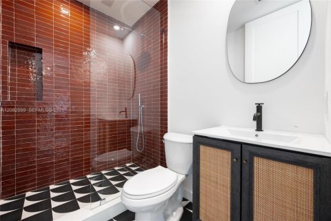 Villa ou maison à vendre à Miami Shores, Floride: 4 chambres, 237.55 m2 № 2343369 - photo 25