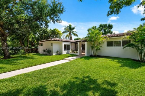 Villa ou maison à vendre à Miami Shores, Floride: 4 chambres, 237.55 m2 № 2343369 - photo 3