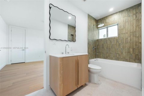 Villa ou maison à vendre à Miami Shores, Floride: 4 chambres, 237.55 m2 № 2343369 - photo 22