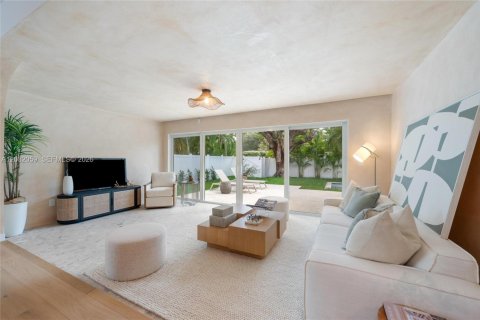 Villa ou maison à vendre à Miami Shores, Floride: 4 chambres, 237.55 m2 № 2343369 - photo 14