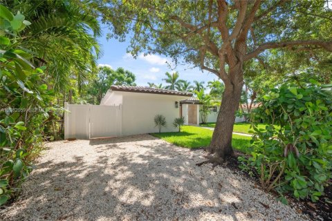 Villa ou maison à vendre à Miami Shores, Floride: 4 chambres, 237.55 m2 № 2343369 - photo 4