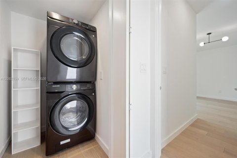 Villa ou maison à vendre à Miami Shores, Floride: 4 chambres, 237.55 m2 № 2343369 - photo 27