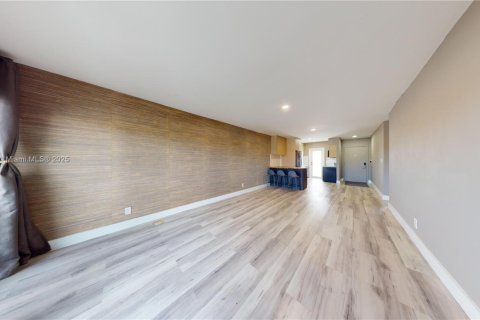 Copropriété à louer à North Miami, Floride: 1 chambre, 64.75 m2 № 1944420 - photo 12