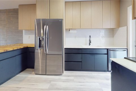 Copropriété à louer à North Miami, Floride: 1 chambre, 64.75 m2 № 1944420 - photo 6