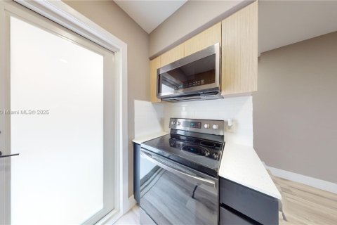 Copropriété à louer à North Miami, Floride: 1 chambre, 64.75 m2 № 1944420 - photo 10