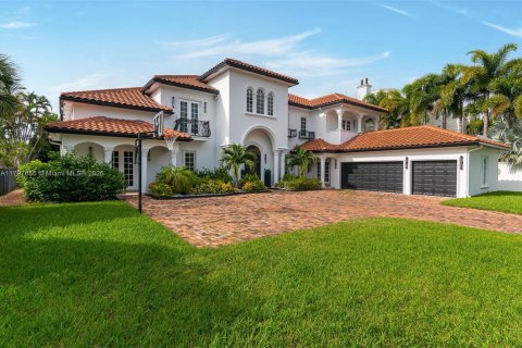 Casa en alquiler en Fort Lauderdale, Florida, 7 dormitorios, 539.48 m2 № 1864773 - foto 1