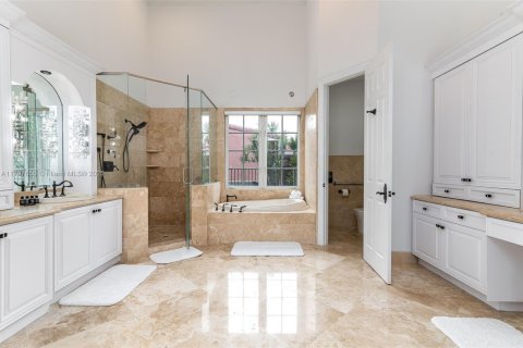 Casa en alquiler en Fort Lauderdale, Florida, 7 dormitorios, 539.48 m2 № 1864773 - foto 12
