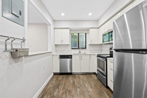 Immobilier commercial à vendre à Fort Lauderdale, Floride: 391.95 m2 № 2170818 - photo 15