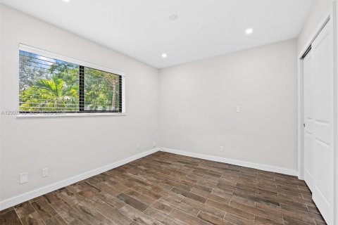 Immobilier commercial à vendre à Fort Lauderdale, Floride: 391.95 m2 № 2170818 - photo 21