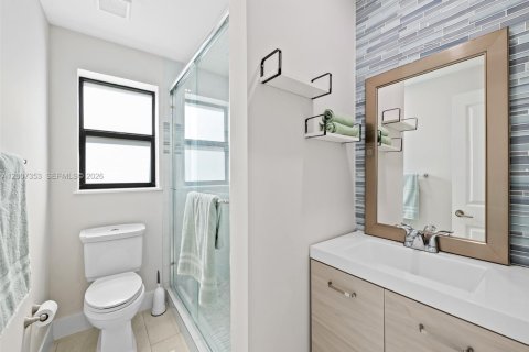 Immobilier commercial à vendre à Fort Lauderdale, Floride: 391.95 m2 № 2170818 - photo 13