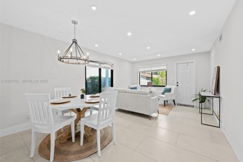 Immobilier commercial à vendre à Fort Lauderdale, Floride: 391.95 m2 № 2170818 - photo 6