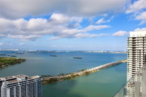 Condo in Miami, Florida, 1 bedroom  № 2029691 - photo 24