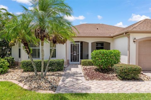 House in The Villages, Florida 3 bedrooms, 222.41 sq.m. № 1879659 - photo 7