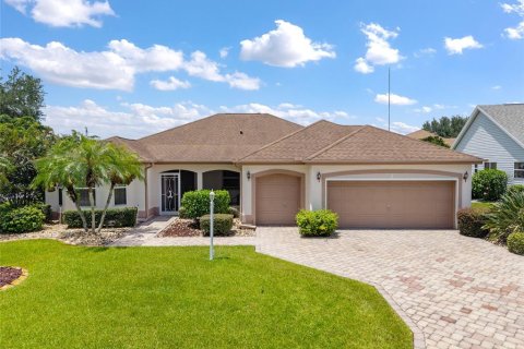 House in The Villages, Florida 3 bedrooms, 222.41 sq.m. № 1879659 - photo 3