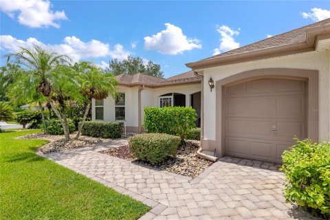 House in The Villages, Florida 3 bedrooms, 222.41 sq.m. № 1879659 - photo 6