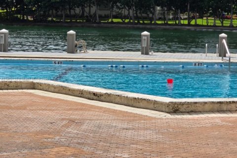 Condo in Bay Harbor Islands, Florida, 1 bedroom  № 1955063 - photo 13