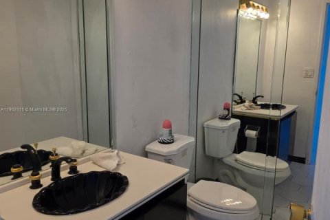 Condo in Bay Harbor Islands, Florida, 1 bedroom  № 1955063 - photo 12