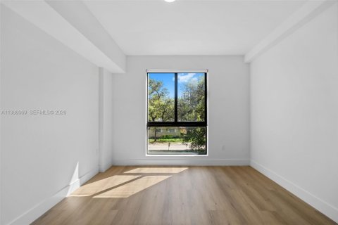Condominio en alquiler en Miami, Florida, 1 dormitorio, 65.68 m2 № 2047612 - foto 8