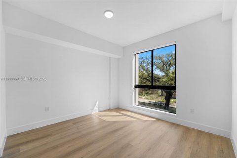 Condominio en alquiler en Miami, Florida, 1 dormitorio, 65.68 m2 № 2047612 - foto 11