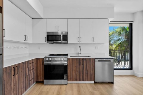 Condominio en alquiler en Miami, Florida, 1 dormitorio, 65.68 m2 № 2047612 - foto 16