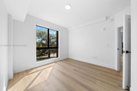 Condominio en alquiler en Miami, Florida, 1 dormitorio, 65.68 m2 № 2047612 - foto 9