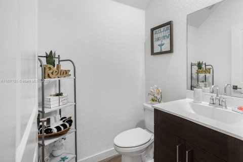 Townhouse in Homestead, Florida 3 bedrooms, 132.66 sq.m. № 1822097 - photo 11