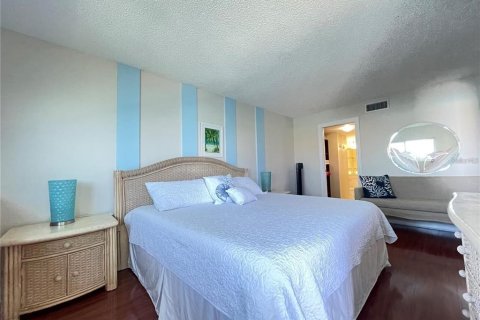 Condominio en alquiler en Saint Petersburg, Florida, 2 dormitorios, 107.77 m2 № 1778577 - foto 17