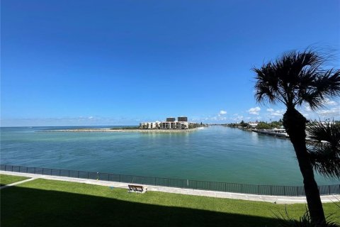 Condominio en alquiler en Saint Petersburg, Florida, 2 dormitorios, 107.77 m2 № 1778577 - foto 29