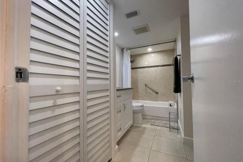Condominio en alquiler en Saint Petersburg, Florida, 2 dormitorios, 107.77 m2 № 1778577 - foto 15