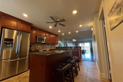 Condominio en alquiler en Saint Petersburg, Florida, 2 dormitorios, 107.77 m2 № 1778577 - foto 2