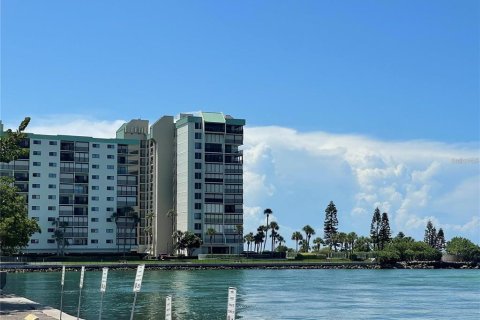 Condominio en alquiler en Saint Petersburg, Florida, 2 dormitorios, 107.77 m2 № 1778577 - foto 30