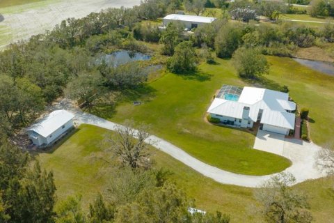 Снять в аренду виллу или дом в Сарасота, Флорида 3 спальни, 205.31м2, № 2227945 - фото 4