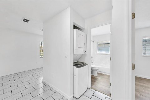 Apartamento en alquiler en Tampa, Florida, 2 dormitorios, 130.43 m2 № 1884440 - foto 4