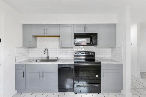 Apartamento en alquiler en Tampa, Florida, 2 dormitorios, 130.43 m2 № 1884440 - foto 6