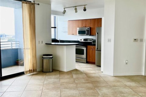Condo in Miami Beach, Florida, 2 bedrooms  № 1938734 - photo 4