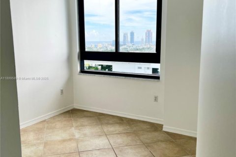 Снять в аренду кондоминиум в Майами-Бич, Флорида 2 спальни, 100.71м2, № 1938734 - фото 5