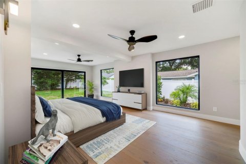 House in Maitland, Florida 3 bedrooms, 252.42 sq.m. № 1829683 - photo 14