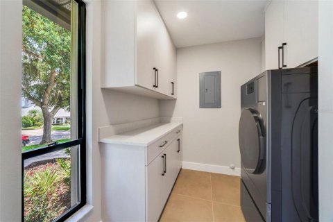House in Maitland, Florida 3 bedrooms, 252.42 sq.m. № 1829683 - photo 26