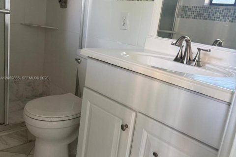 Condo in Miami, Florida, 3 bedrooms  № 2353645 - photo 17