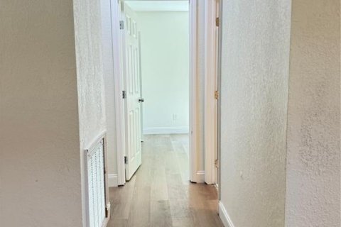 Снять в аренду виллу или дом в Сарасота, Флорида 3 комнаты, 111.11м2, № 1574493 - фото 19