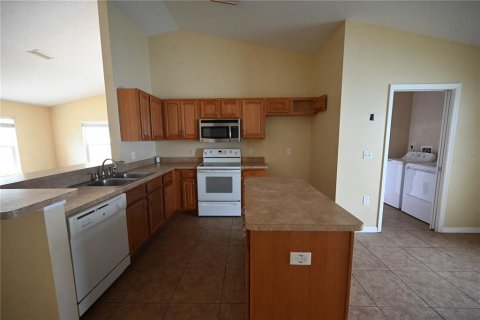 Villa ou maison à vendre à New Port Richey, Floride: 3 chambres, 131.83 m2 № 2312668 - photo 6