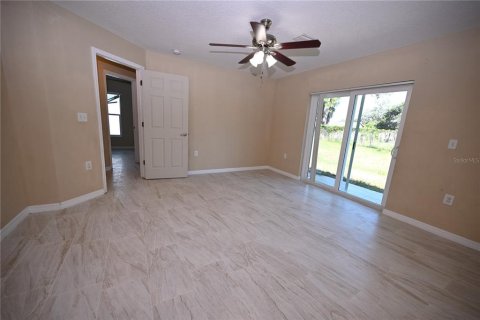 Villa ou maison à vendre à New Port Richey, Floride: 3 chambres, 131.83 m2 № 2312668 - photo 18